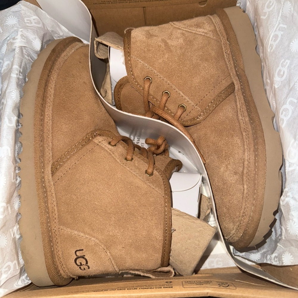 UGG kids neumel Tan Suede Boots